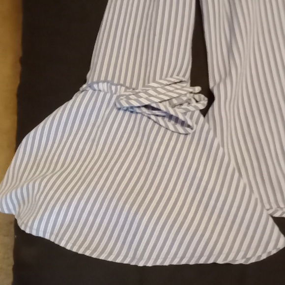 Bell Sleeved Top - Picture 3 of 6